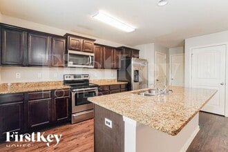 108 Rosegate Dr in Calera, AL - Building Photo - Building Photo