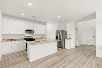 31055 Brightwell Bnd in Fulshear, TX - Building Photo - Building Photo