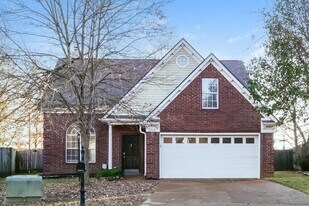 2960 Woodland Ash Cove in Lakeland, TN - Building Photo