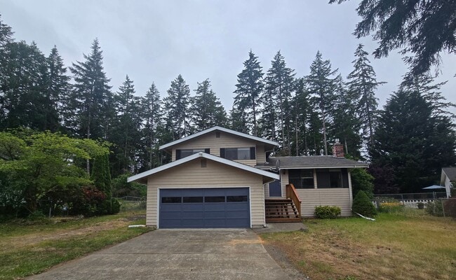 property at 41 E Noble Pl
