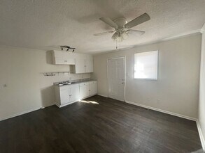 402 S 10th St in Bessemer City, NC - Building Photo - Building Photo