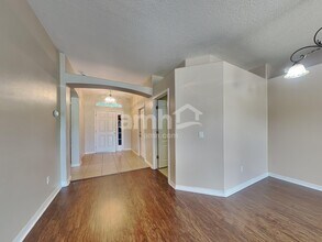 3404 Pearl Dove Loop in Plant City, FL - Foto de edificio - Building Photo