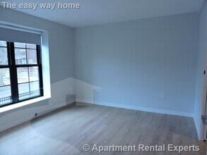 10 Soden St, Unit 103 in Cambridge, MA - Foto de edificio - Building Photo