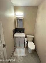 27 Meadow Green Cir in Englishtown, NJ - Building Photo - Building Photo