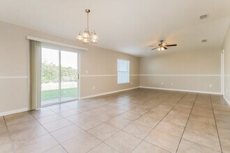 1637 Climbing Dayflower Dr in Ruskin, FL - Building Photo - Building Photo