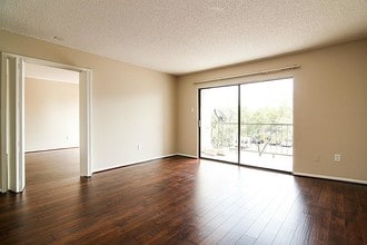 2818 S Bartell Dr in Houston, TX - Building Photo - Building Photo