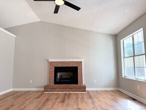 115 E Greenwood Dr in Carrollton, GA - Building Photo - Building Photo