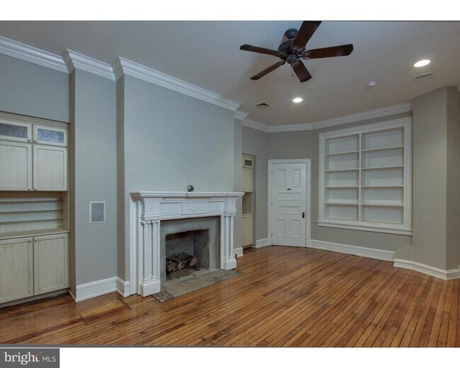 317-19 S 20th St, Unit 1F in Philadelphia, PA - Building Photo - Building Photo