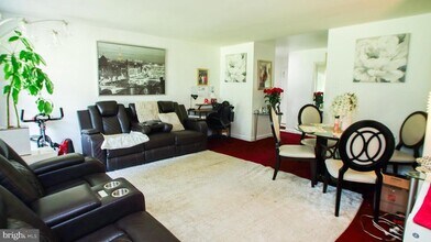 18925 Mills Choice Rd in Montgomery Village, MD - Building Photo - Building Photo