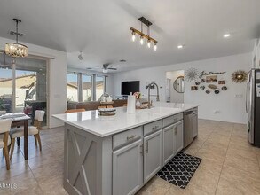 10218 E Wavelength Ave in Mesa, AZ - Building Photo - Building Photo