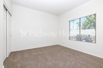 13843 W Watson Ln in Surprise, AZ - Building Photo - Building Photo