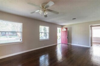 2124 Fenwick Dr in Dallas, TX - Building Photo - Building Photo