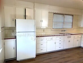572 Pearl St in Monterey, CA - Building Photo - Building Photo