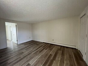 339-399 E 10th St in Loveland, CO - Building Photo - Building Photo