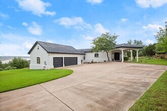 1128 Thurman Bluff Dr in Spicewood, TX - Building Photo - Building Photo
