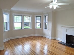 925 Forest Ave, Unit 29-2E in Evanston, IL - Building Photo - Building Photo