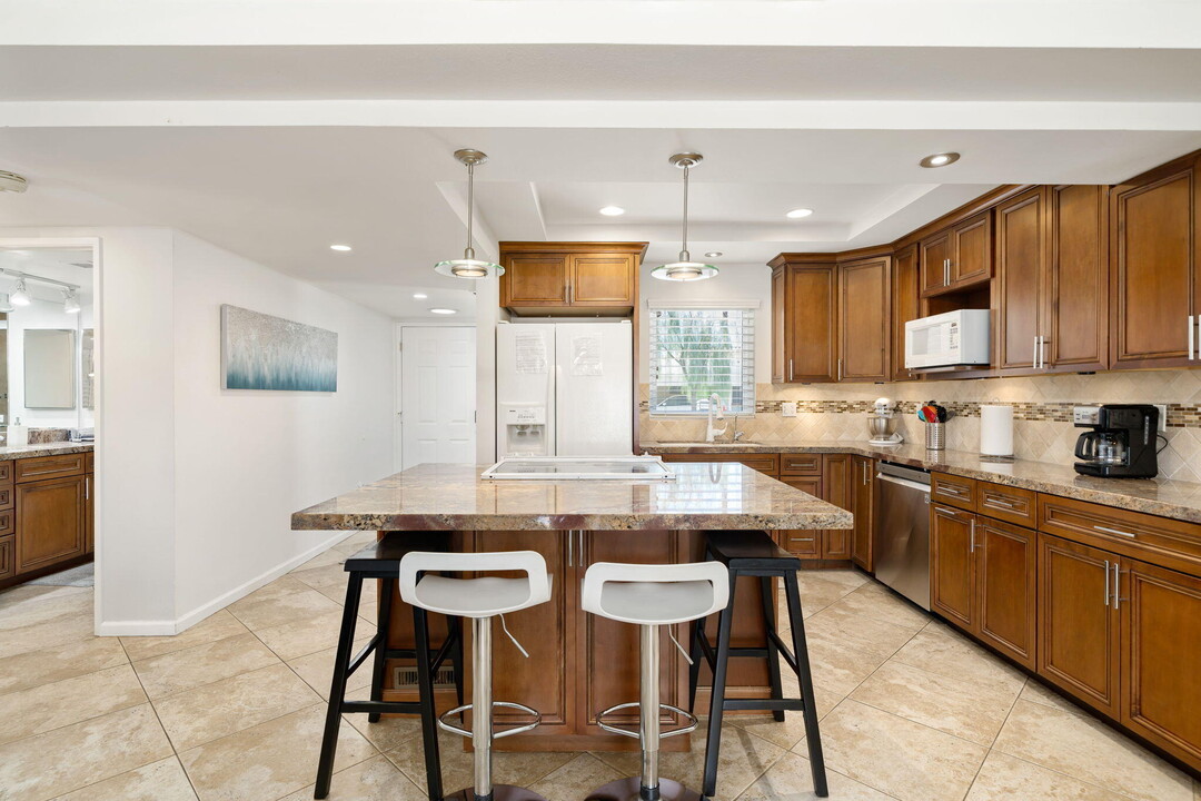 40960 La Costa Cir W in Palm Desert, CA - Building Photo