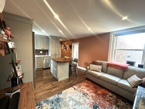 10 Henchman St, Unit 5R in Boston, MA - Foto de edificio - Building Photo