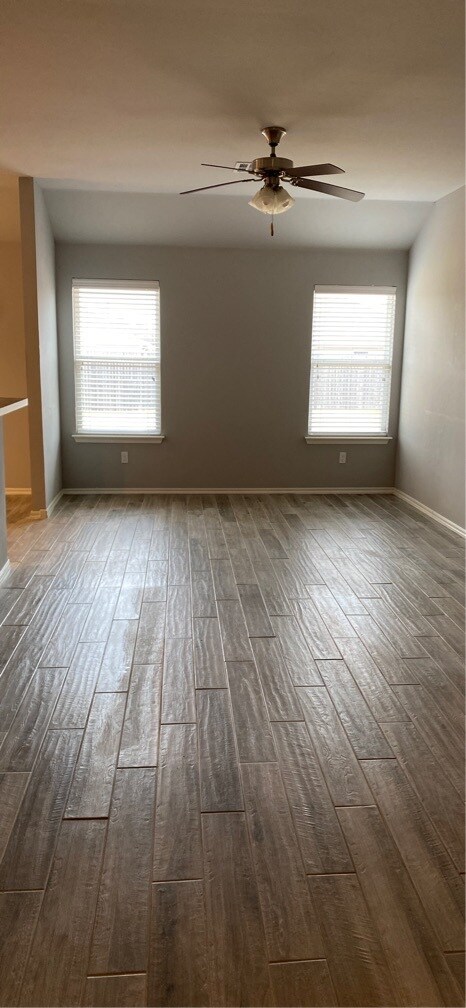 10240 Hidden Village Dr in Oklahoma City, OK - Building Photo - Building Photo