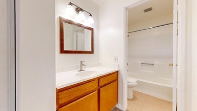 316 Cherry Ave in Long Beach, CA - Building Photo - Building Photo