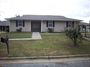 Lakewood Apartments in Eufaula, AL - Building Photo - Building Photo