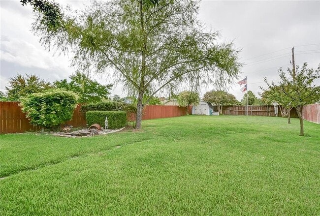 4022 Wiltshire Dr in Garland, TX - Building Photo - Building Photo