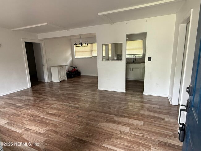 1015 Busac Ave in Jacksonville, FL - Building Photo - Building Photo