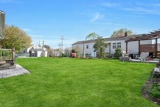 72 Yerger Rd in Fair Lawn, NJ - Building Photo - Building Photo
