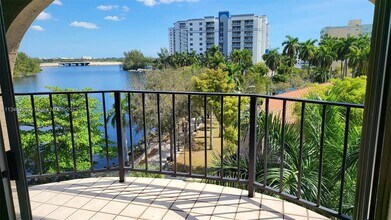 5199 NW 7th St-Unit -611 in Miami, FL - Building Photo - Building Photo