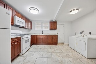 5731 Reedland St in Philadelphia, PA - Building Photo - Building Photo