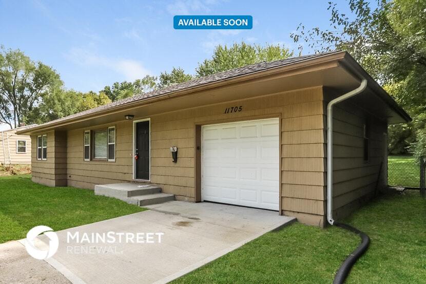 11705 E 51 St S in Raytown, MO - Building Photo