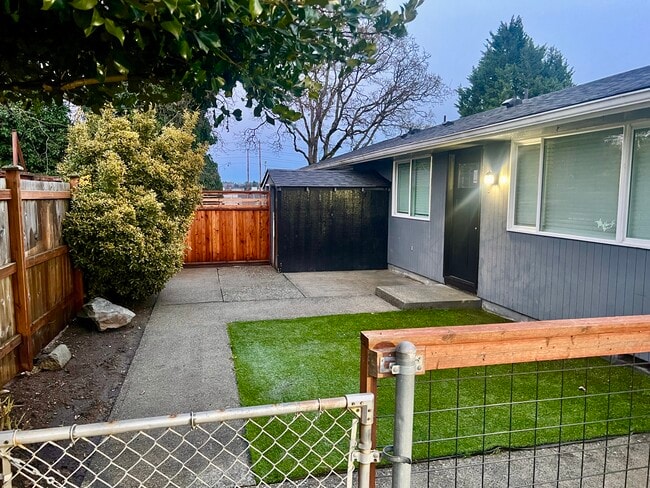 6722 S Monroe St, Unit B