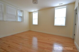 2025 Commonwealth Ave, Unit 2 in Boston, MA - Building Photo - Building Photo