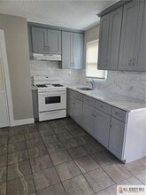 106 Main St in Sayreville, NJ - Building Photo - Building Photo