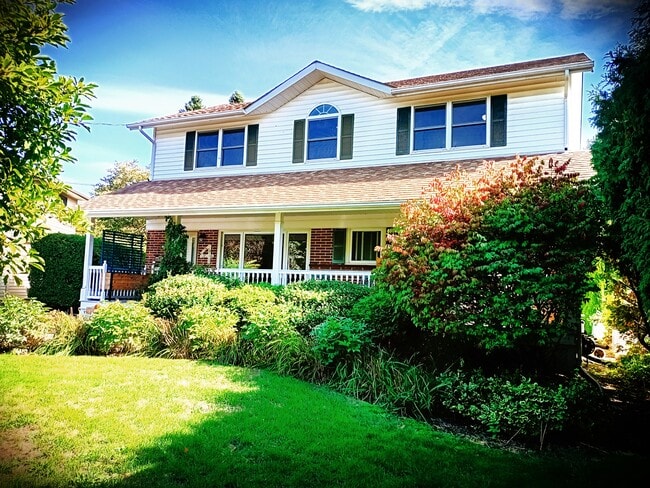 property at 4 St Lawrence Pl