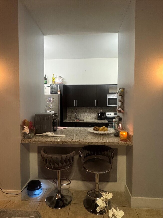 7420 W 20th Ave in Hialeah, FL - Building Photo - Building Photo