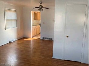 1199 Bonnie Ln in Mayfield Heights, OH - Building Photo - Building Photo