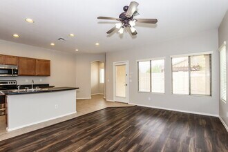 17722 W Marshall Ln in Surprise, AZ - Building Photo - Building Photo