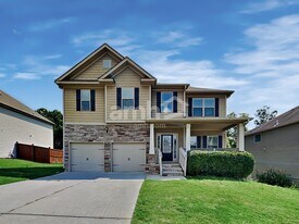 402 Cleburne Pl in Acworth, GA - Building Photo