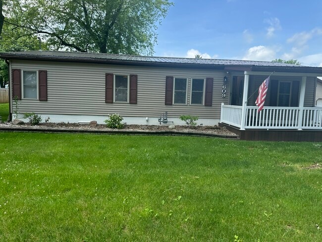 property at 609 Fair St