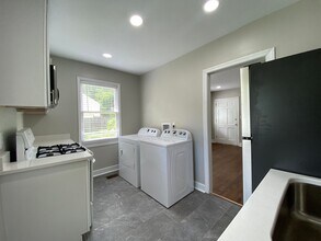 1100 Lakeview Dr in Auburn, AL - Building Photo - Building Photo