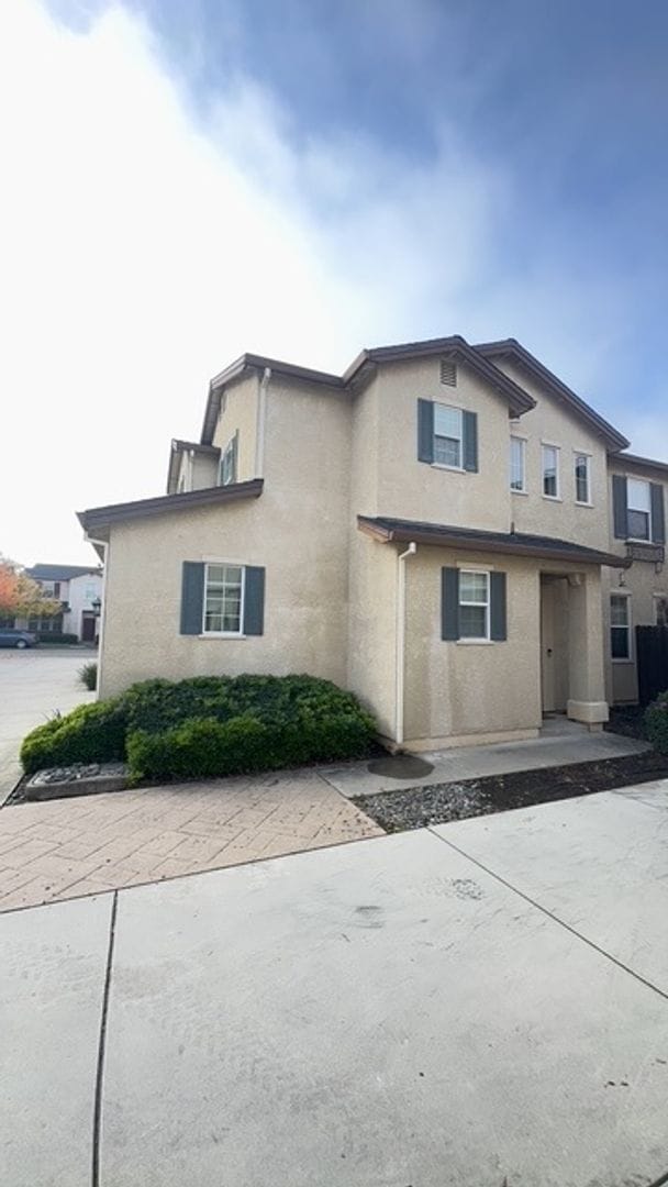 2340 Shining Star Way in Redding, CA - Building Photo - Building Photo