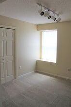 2138 Edgewood Dr in Navarre, FL - Building Photo - Building Photo