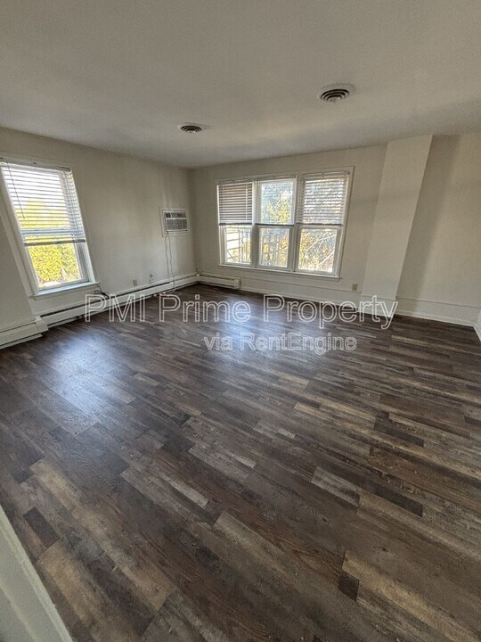 1571 Morris Ave in Union, NJ - Building Photo