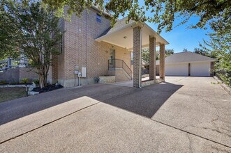 10011 Brightling Ln in Austin, TX - Building Photo - Building Photo