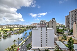 320 Lili?uokalani Ave in Honolulu, HI - Building Photo - Building Photo