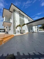 901 NW 22nd Pl in Miami, FL - Building Photo