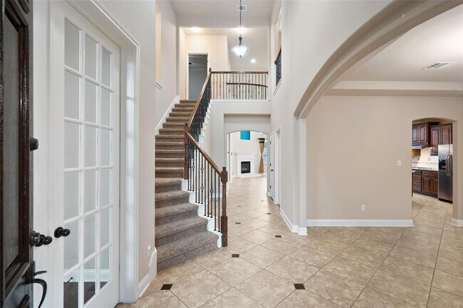 property at 2228 Lookout Knoll Dr