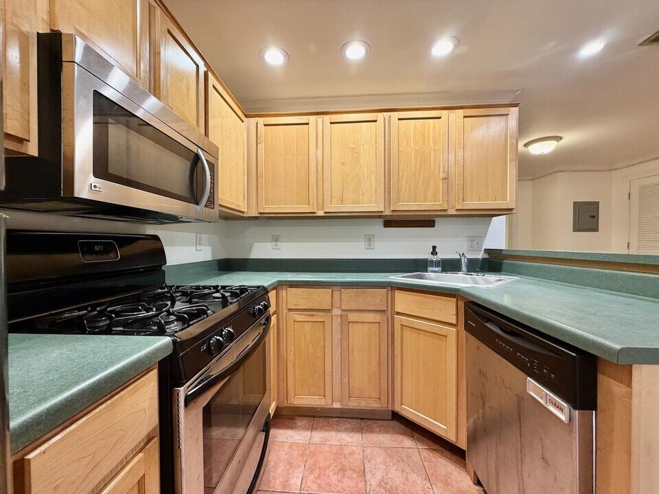 201 3rd St in Jersey City, NJ - Building Photo