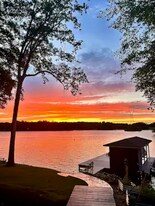 359 Robbie Rd in Bumpass, VA - Building Photo